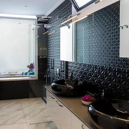 Sleeps 8 With Pool Air Con And Wifi Вилла