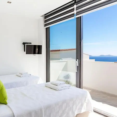 Вилла Sleeps 8 With Pool Air Con And Wifi Калкан